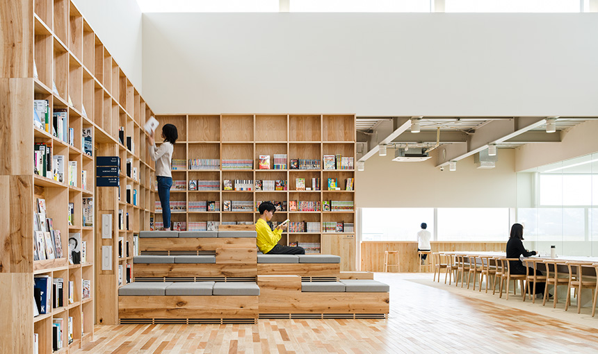 みんなが自由に過ごせるラウンジ