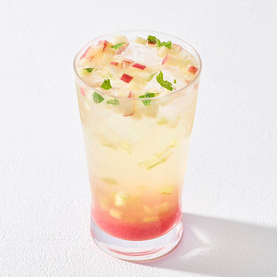 りんごとハマナスのジュレソーダ セロリのアクセント